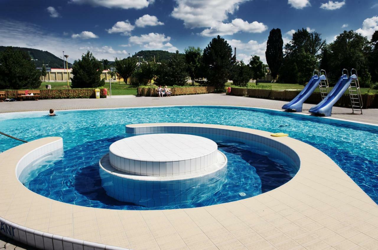 Aqua Hotel Decin Exteriör bild